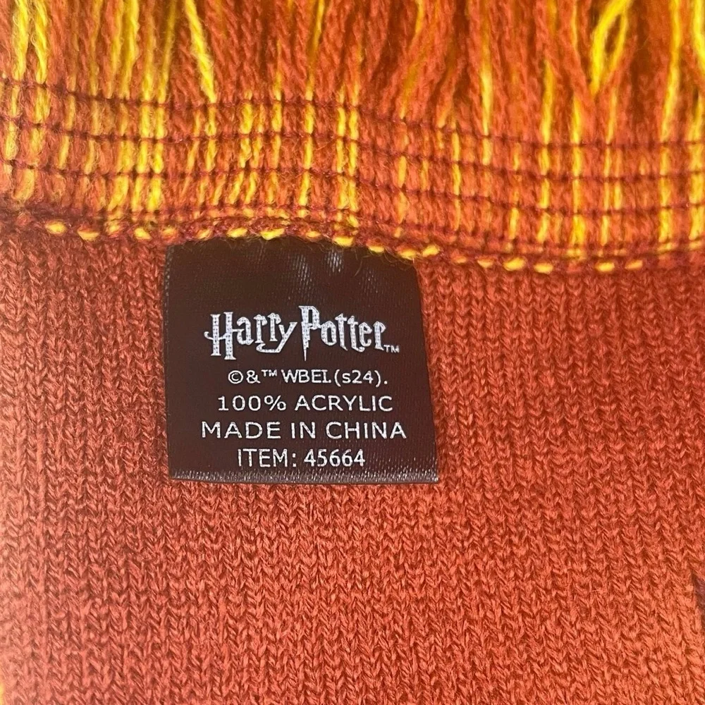 New York Mets Harry Potter Hogwarts House Scarf‎ 4/27/24 — Gryffindor Universal